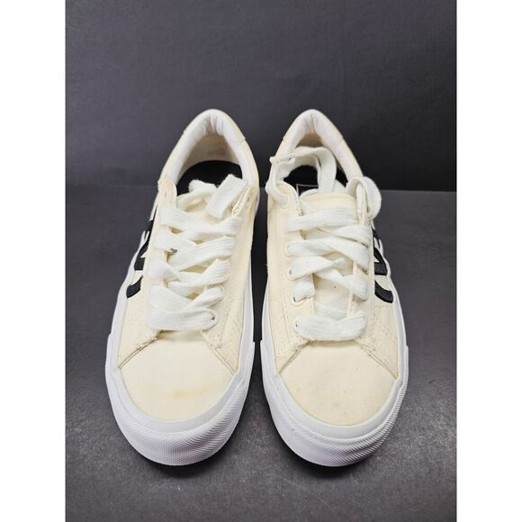 Vans Women 5 Comfy footwear - Picture 2 of 10